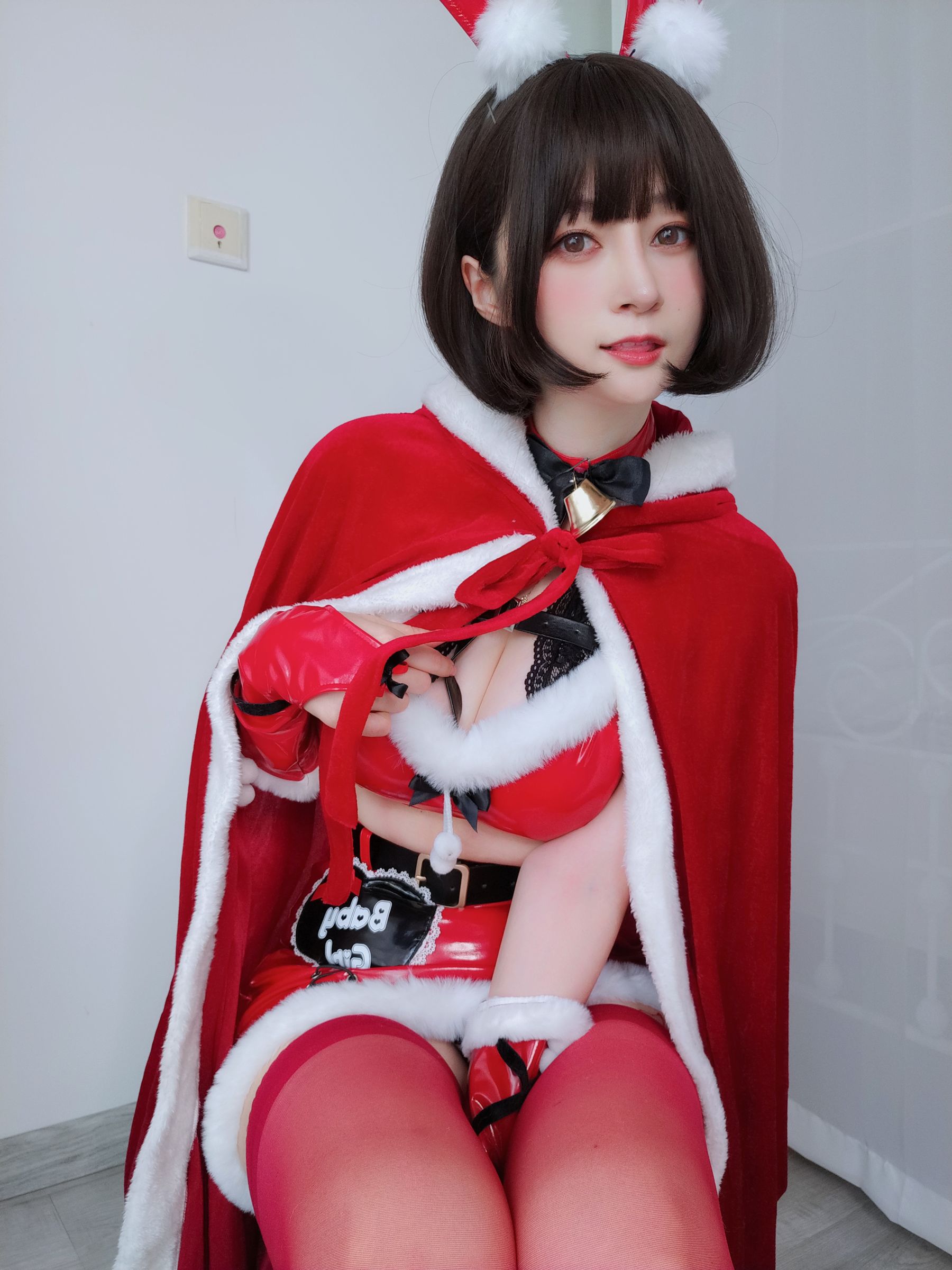 [网红COS] Coser小姐姐白银 - Merry Christmas/24P