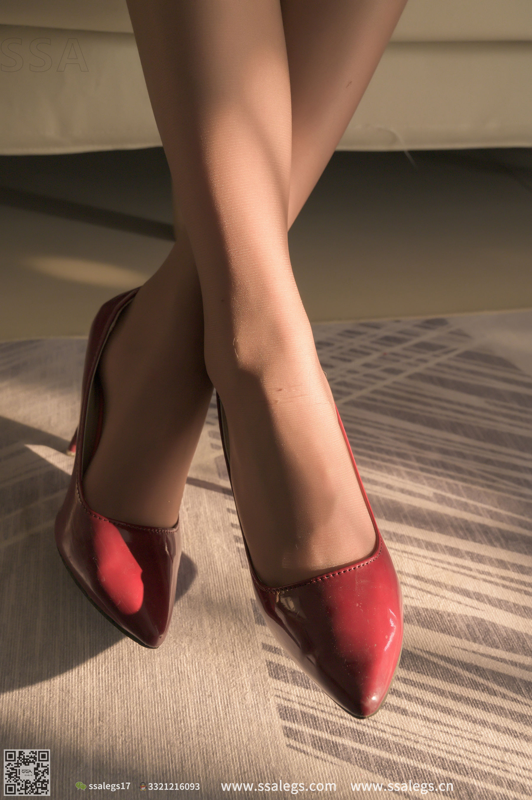 [SSA丝社]超清写真 No.312 娜娜 御姐的红色高跟鞋咖啡丝美腿/148P