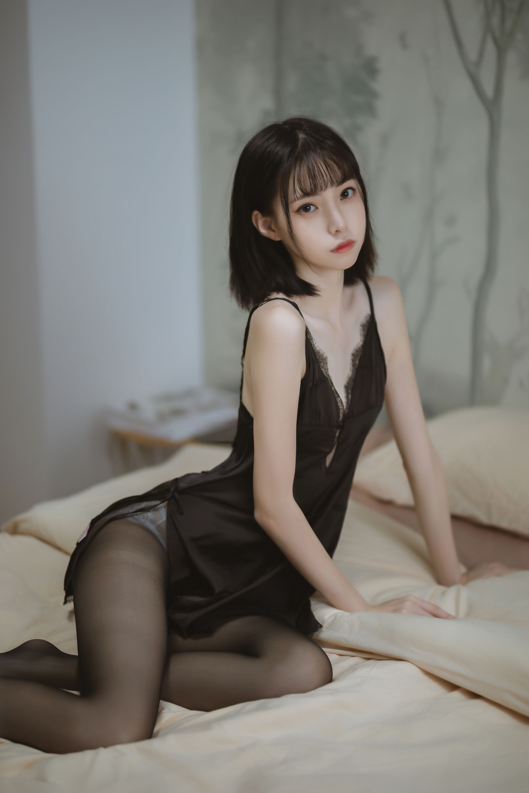 [福利COS] 许岚 - 黑色蕾丝睡衣/40P